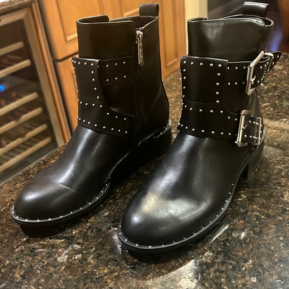 Charles by Charles David Boots